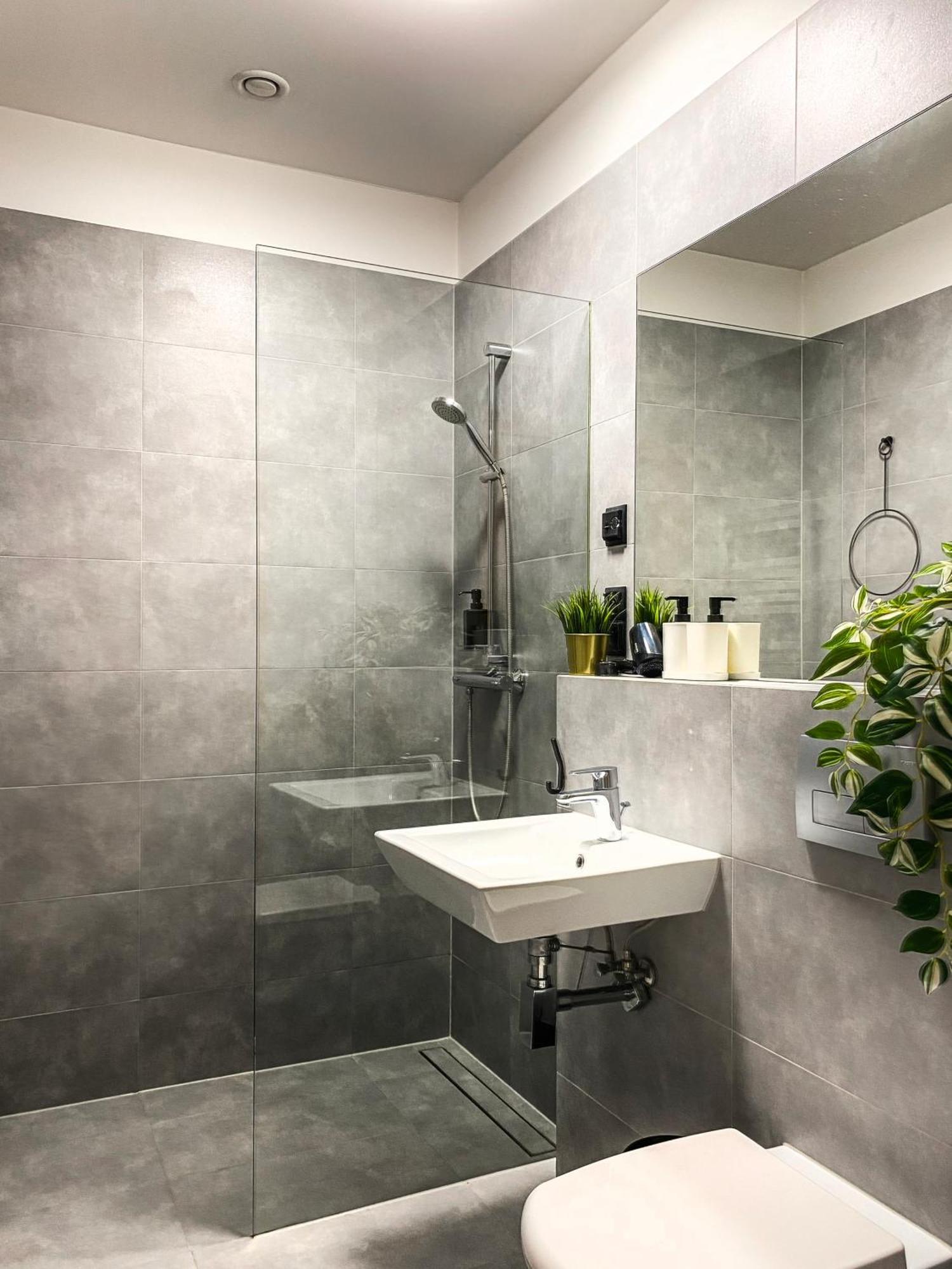 Cozy Apartment With Ac For Couples - Old Town كراكوفيا المظهر الخارجي الصورة