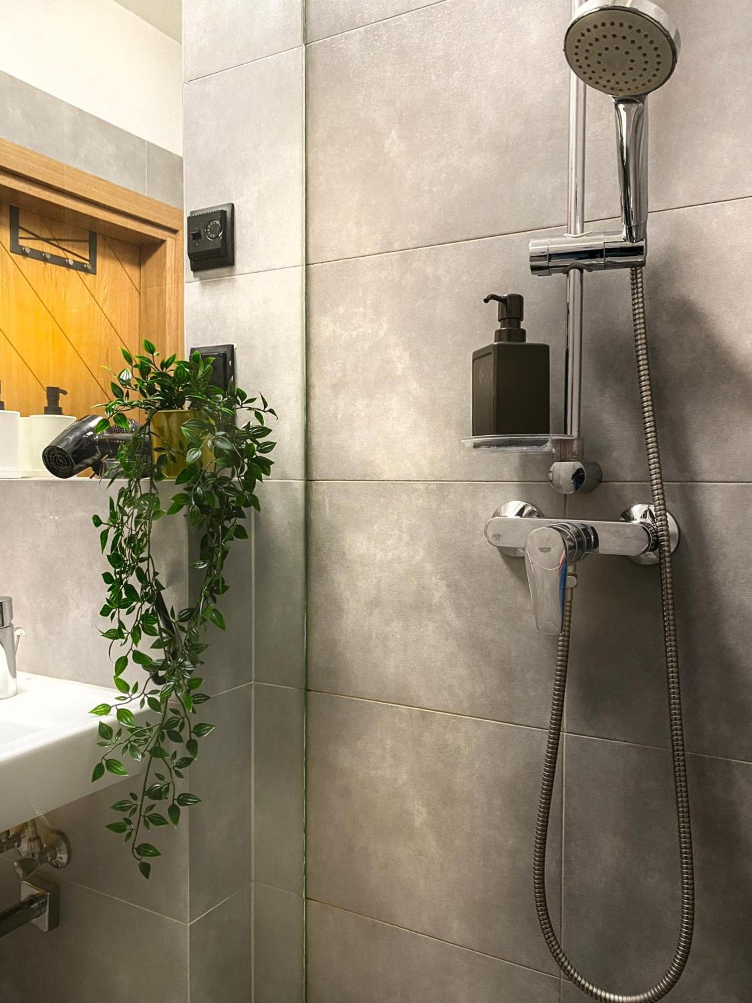 Cozy Apartment With Ac For Couples - Old Town كراكوفيا المظهر الخارجي الصورة