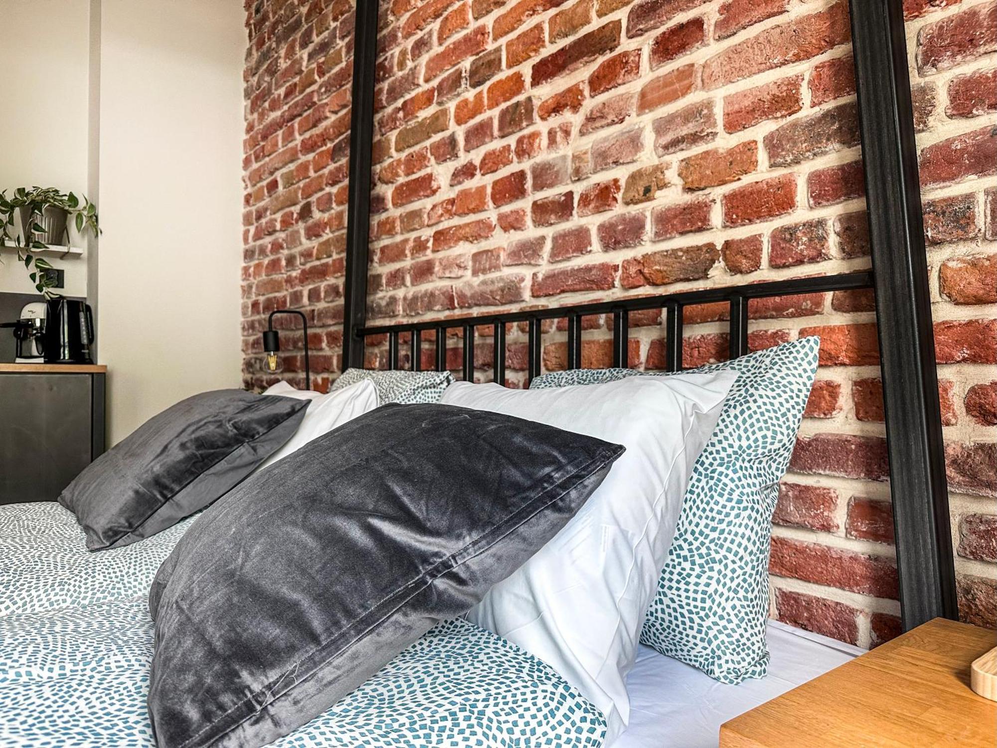 Cozy Apartment With Ac For Couples - Old Town كراكوفيا المظهر الخارجي الصورة